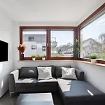 Modern, Zentral Und Im Gruenen ショップハイム