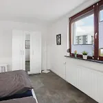 Modern, Zentral Und Im Gruenen
